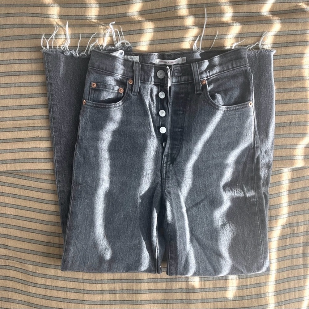 Levis Straight Ribcage- Washed Black - Picture 2 of 5